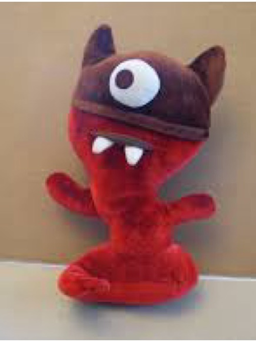 Starbucks 2006 Halloween Pals cyclops Plush One-Eyed Monster with Brown Beanie